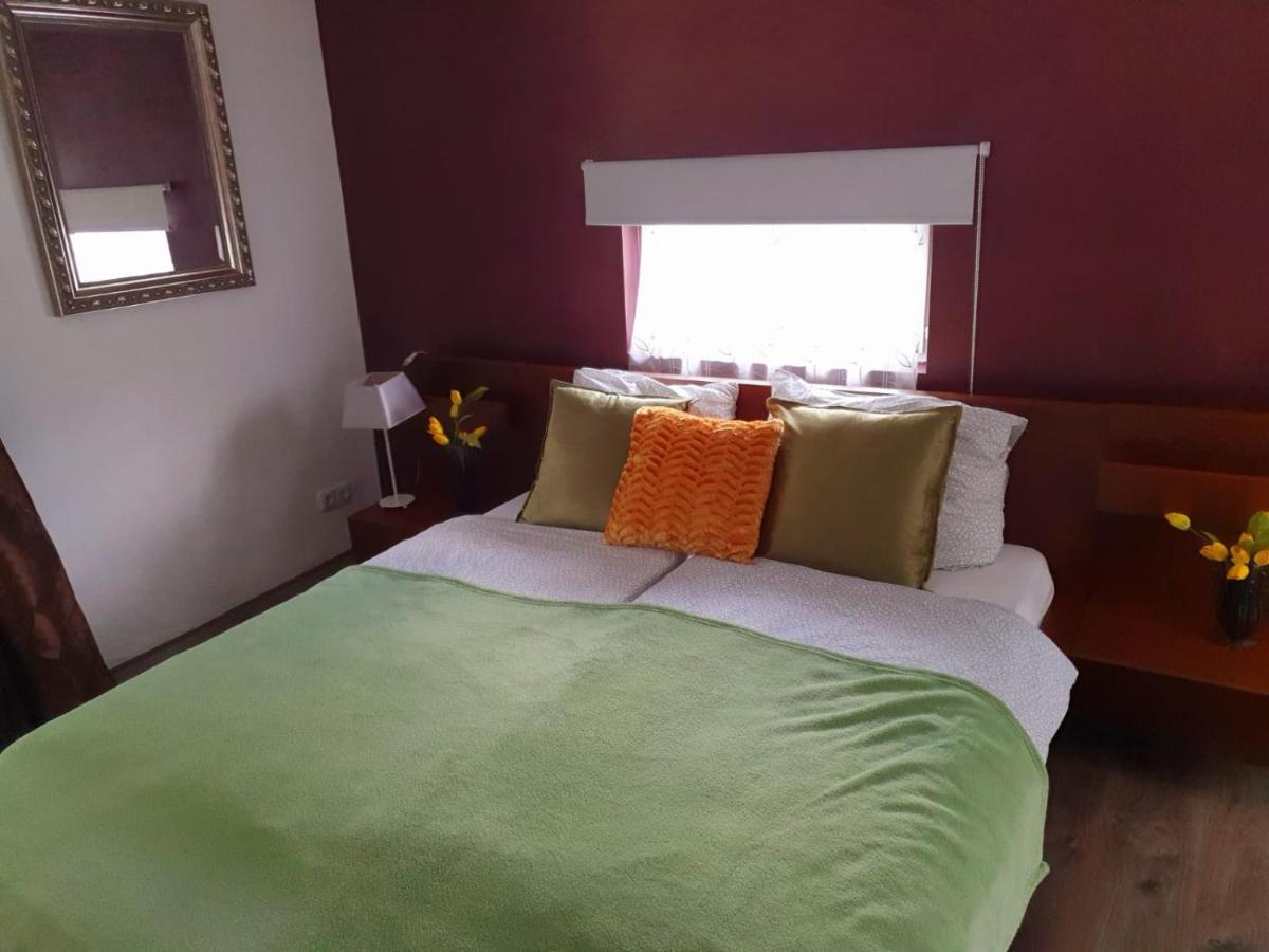 Residenz 4 Jahreszeiten Apartment Моншау Екстериор снимка